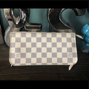 Louis Vuitton insolite wallet